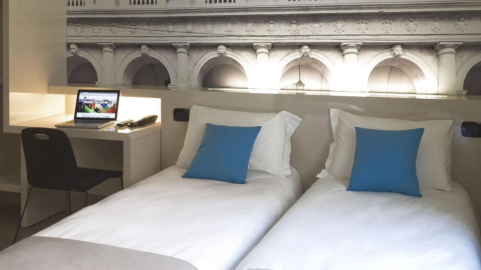 B&B Hotel Milano Cenisio Garibaldi 3*, Милан