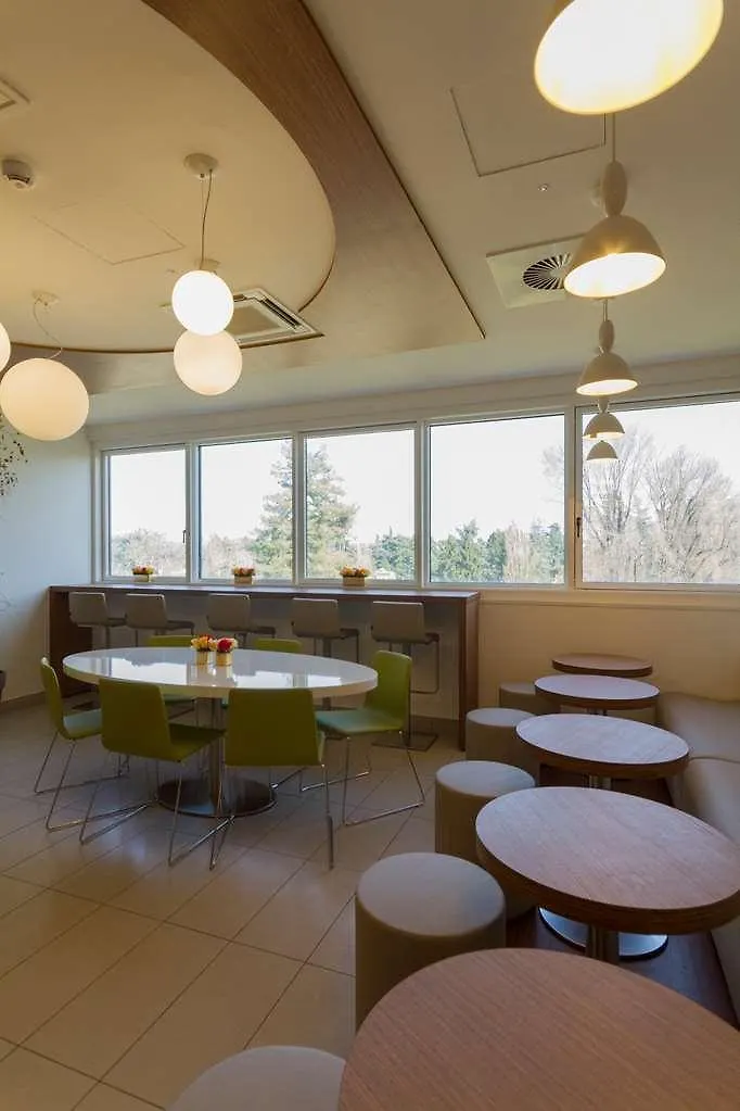 B&B Hotel Milano Cenisio Garibaldi 3*, Милан Италия